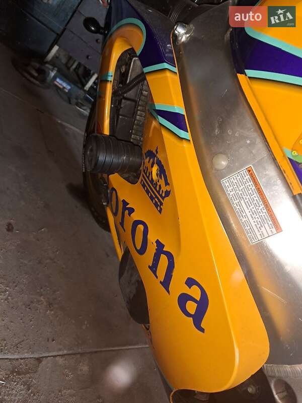 Спортбайк Suzuki GSX 600F 2000 в Обухове