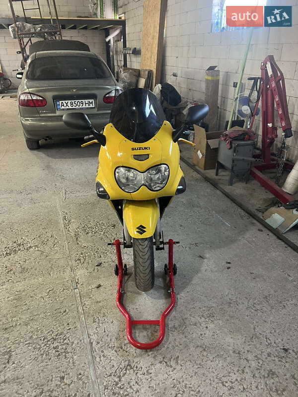 Мотоцикл Спорт-туризм Suzuki GSX 600F 2000 в 