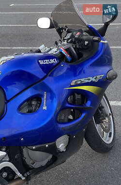 Мотоцикл Спорт-туризм Suzuki GSX 600F 2001 в 