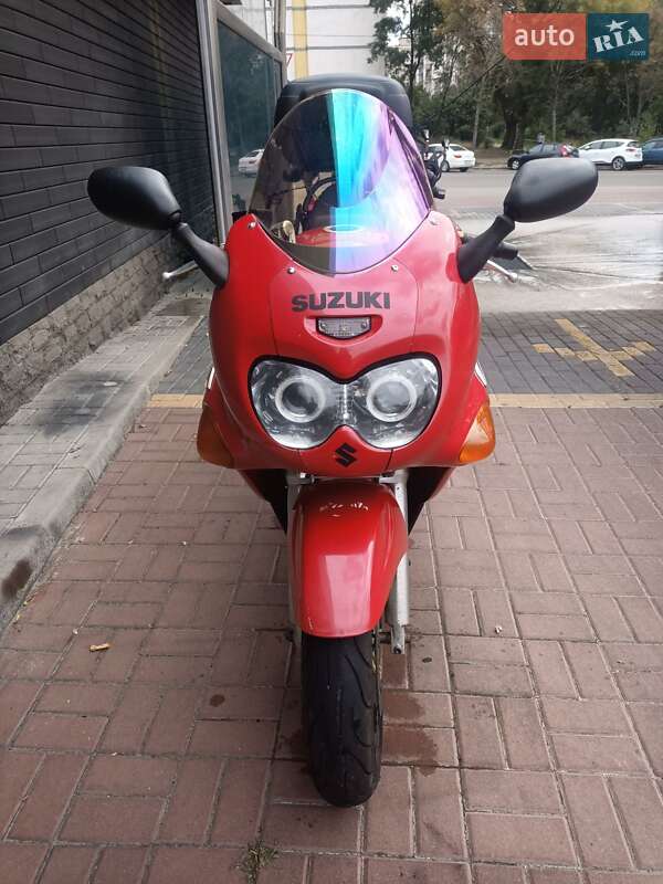 Мотоцикл Спорт-туризм Suzuki GSX-750 2002 в 