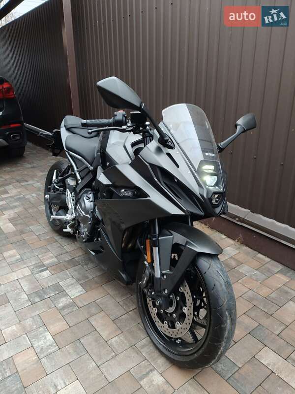 Спортбайк Suzuki GSX 8R 2023 в Білогородці фото 2 Спортбайк Suzuki GSX 8R 2023 в Білогородці