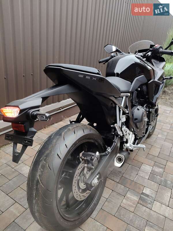Спортбайк Suzuki GSX 8R 2023 в Білогородці фото 14 Спортбайк Suzuki GSX 8R 2023 в Білогородці