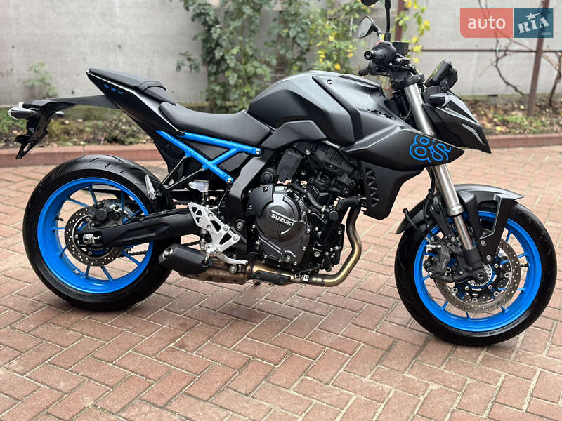 Мотоцикл Без обтекателей (Naked bike) Suzuki GSX 8S 2024 в Сновске