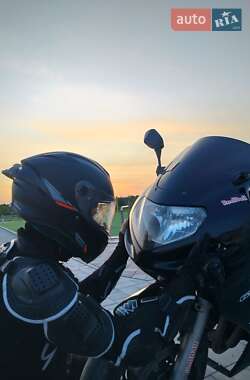 Спортбайк Suzuki GSX-R 1000 2005 в 