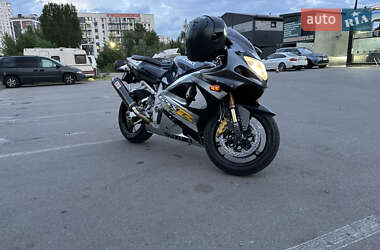 Спортбайк Suzuki GSX-R 1000 2002 в 
