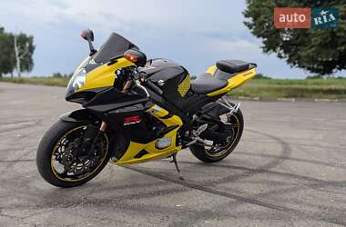 Спортбайк Suzuki GSX-R 1000 2008 в 