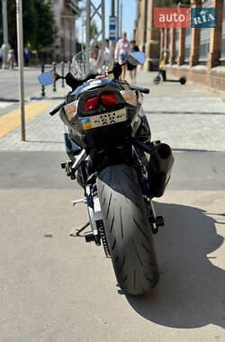 Спортбайк Suzuki GSX-R 1000 2009 в 