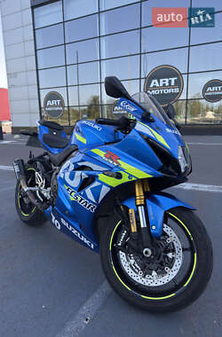 Спортбайк Suzuki GSX-R 1000 2021 в 