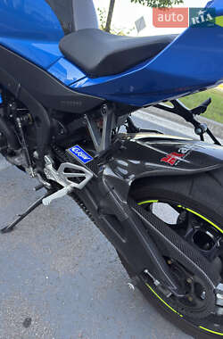 Спортбайк Suzuki GSX-R 1000 2021 в 
