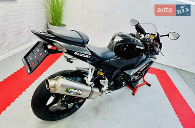 Спортбайк Suzuki GSX-R 1000 2008 в 
