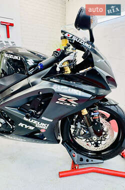 Спортбайк Suzuki GSX-R 1000 2008 в 