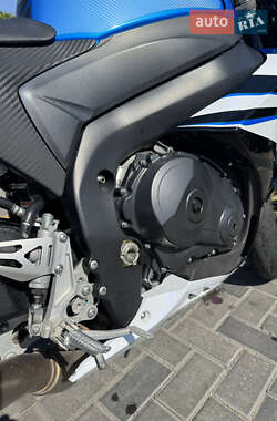 Спортбайк Suzuki GSX-R 1000 2014 в 