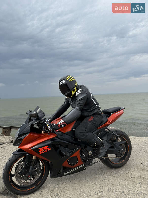Спортбайк Suzuki GSX-R 1000 2007 в Одессе фото 3 Спортбайк Suzuki GSX-R 1000 2007 в Одессе