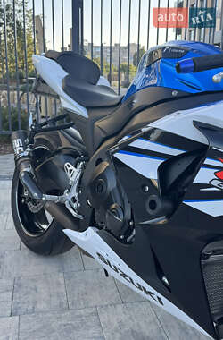 Спортбайк Suzuki GSX-R 1000 2014 в 