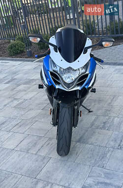 Спортбайк Suzuki GSX-R 1000 2014 в 