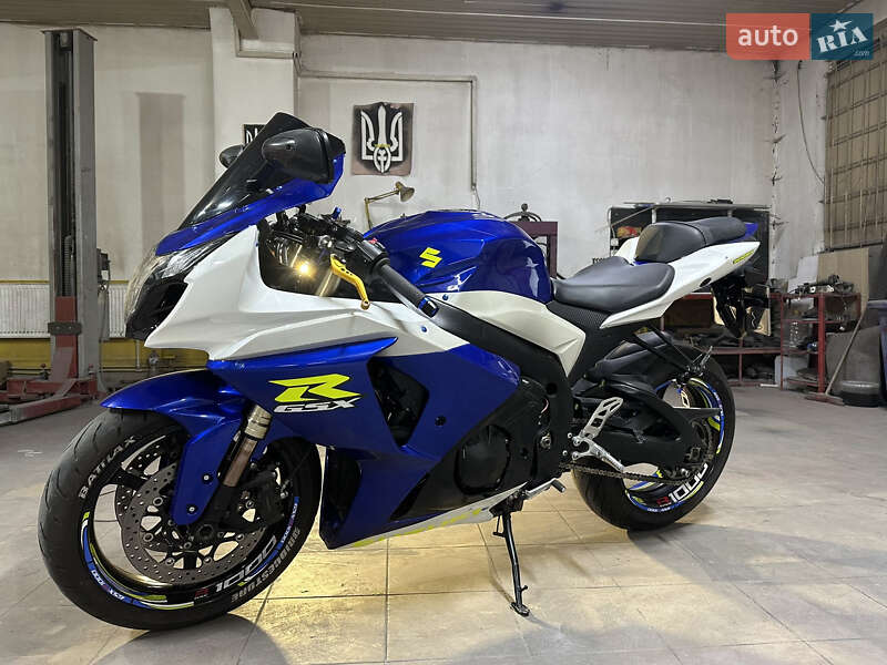 Спортбайк Suzuki GSX-R 1000 2010 в Сарнах