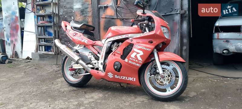 Спортбайк Suzuki GSX-R 1100 1998 в Білій Церкві фото 6 Спортбайк Suzuki GSX-R 1100 1998 в Білій Церкві
