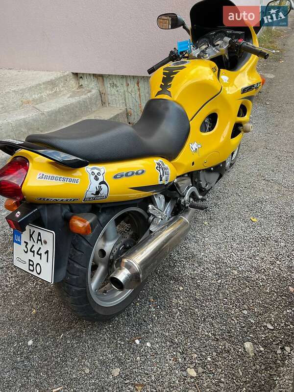 Мотоцикл Спорт-туризм Suzuki GSX-R 600 2001 в Житомирі
