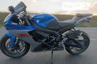 Спортбайк Suzuki GSX-R 600 2012 в 