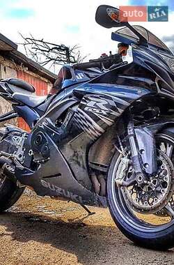 Спортбайк Suzuki GSX-R 600 2014 в 