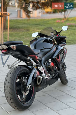 Мотоцикл Багатоцільовий (All-round) Suzuki GSX-R 600 2007 в 