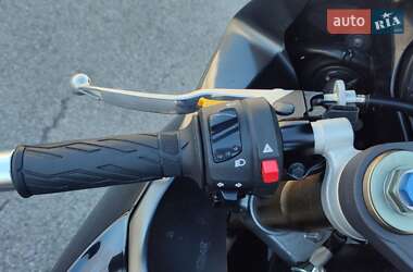 Спортбайк Suzuki GSX-R 600 2010 в 