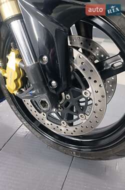 Спортбайк Suzuki GSX-R 600 2006 в 