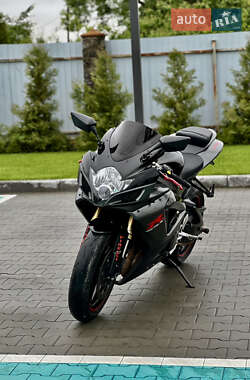 Спортбайк Suzuki GSX-R 600 2006 в 