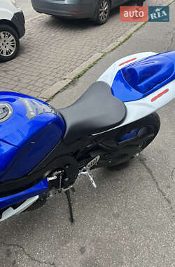 Спортбайк Suzuki GSX-R 600 2007 в 
