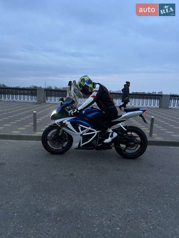 Спортбайк Suzuki GSX-R 600 2007 в Киеве