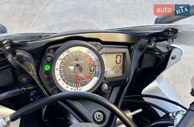 Спортбайк Suzuki GSX-R 600 2008 в 