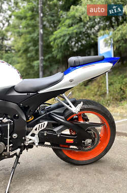 Спортбайк Suzuki GSX-R 600 2007 в 