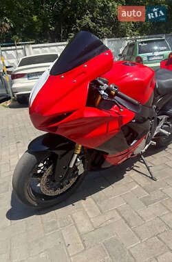 Спортбайк Suzuki GSX-R 600 2012 в 