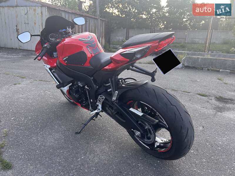 Спортбайк Suzuki GSX-R 600 2012 в Киеве