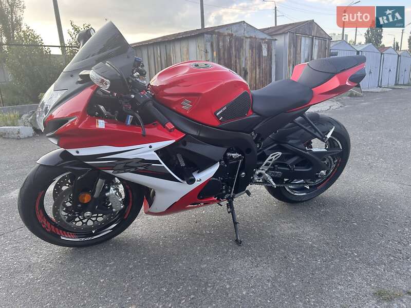 Спортбайк Suzuki GSX-R 600 2012 в Киеве