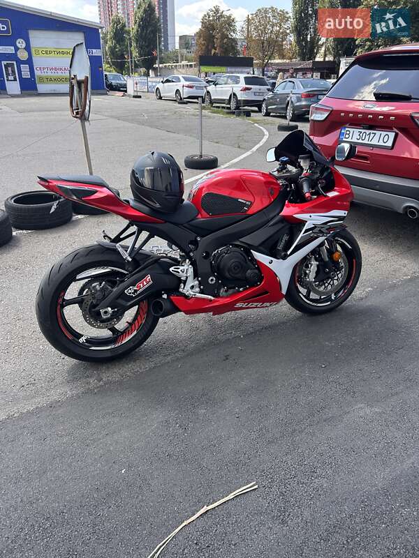 Спортбайк Suzuki GSX-R 600 2012 в Киеве