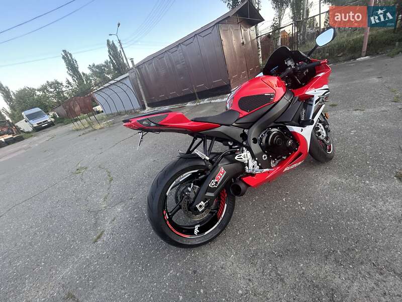 Спортбайк Suzuki GSX-R 600 2012 в Киеве