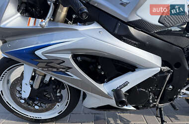 Спортбайк Suzuki GSX-R 600 2008 в 