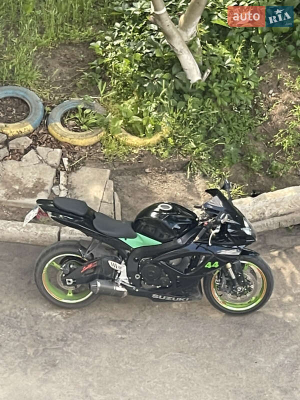 Спортбайк Suzuki GSX-R 600 2007 в Кривом Роге фото 2 Спортбайк Suzuki GSX-R 600 2007 в Кривом Роге