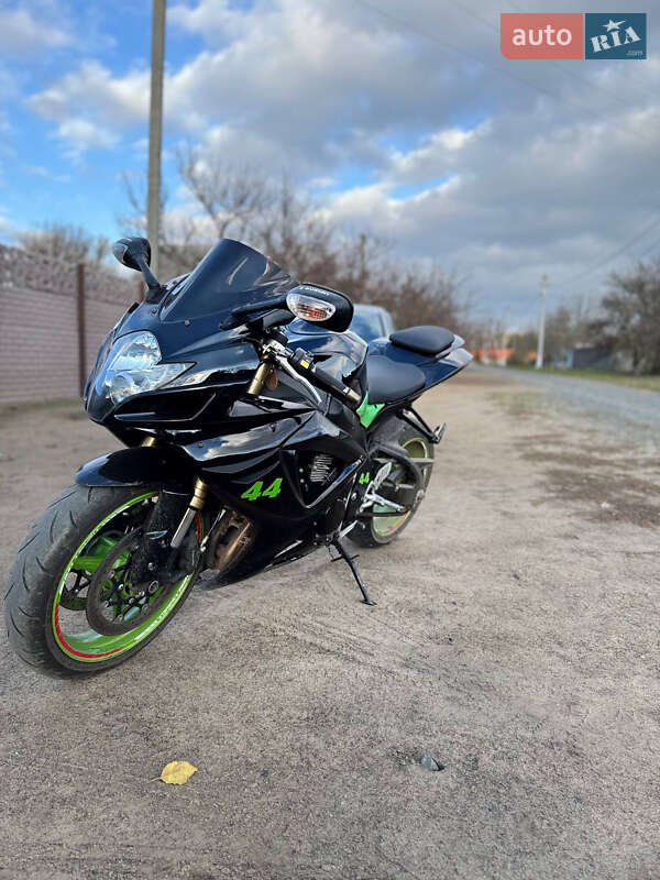Спортбайк Suzuki GSX-R 600 2007 в Кривом Роге фото 6 Спортбайк Suzuki GSX-R 600 2007 в Кривом Роге