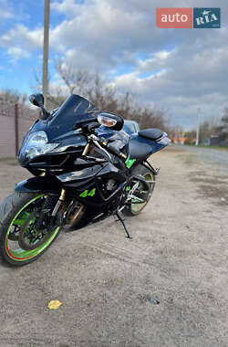 Спортбайк Suzuki GSX-R 600 2007 в 