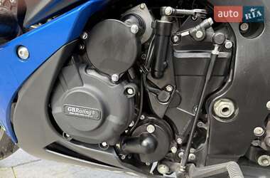 Спортбайк Suzuki GSX-R 600 2016 в 
