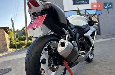 Спортбайк Suzuki GSX-R 600 2008 в 