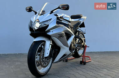 Спортбайк Suzuki GSX-R 600 2008 в 