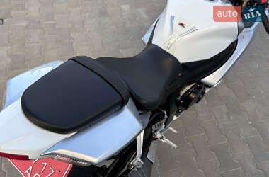 Спортбайк Suzuki GSX-R 600 2008 в 