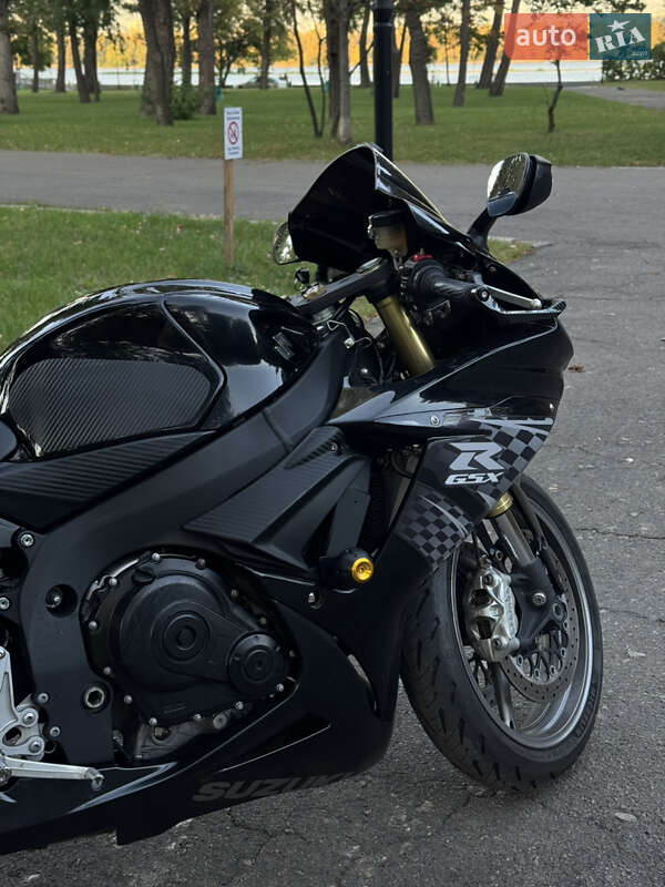 Спортбайк Suzuki GSX-R 600 2010 в Киеве фото 14 Спортбайк Suzuki GSX-R 600 2010 в Киеве