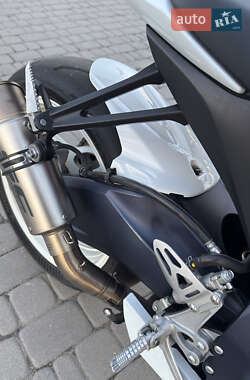 Спортбайк Suzuki GSX-R 600 2011 в 