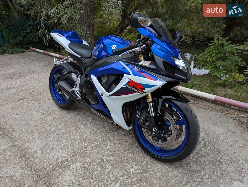 Спортбайк Suzuki GSX-R 600 2007 в 