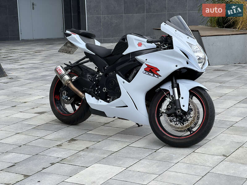 Спортбайк Suzuki GSX-R 600 2016 в Киеве