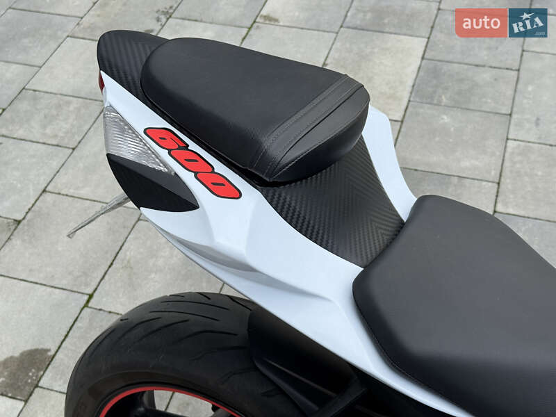 Спортбайк Suzuki GSX-R 600 2016 в Киеве